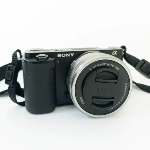 Câmera Sony ZV-E10