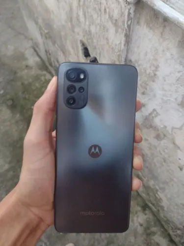 Celular Motorola 128g quatro câmeras seminovo 