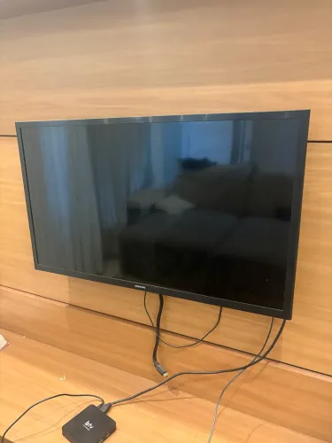 Vendo tv 32 polegadas Samsung e aparelho de canais. Os dois juntos 1.000,00