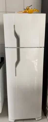 Geladeira Electrolux Cycle Defrost 260L Super Freezer Duplex Branca DC35A