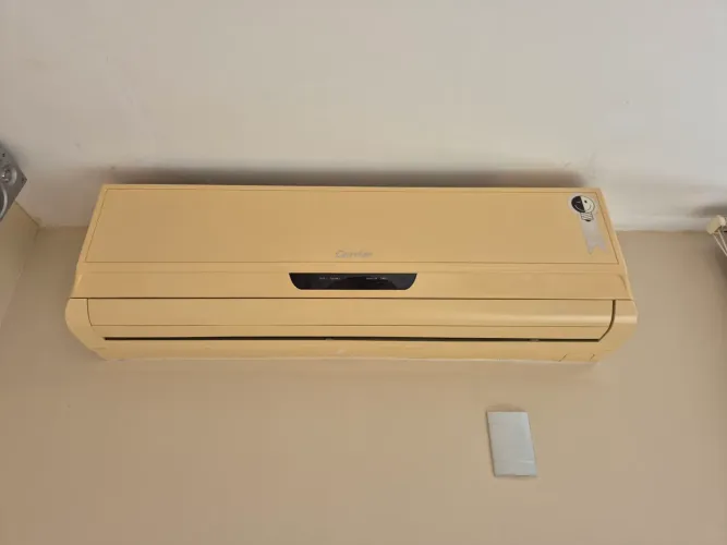 LOTE 9 AR-CONDICIONADOS SPRINGER CARRIER - 6x 7.000 + 3x 22.000 BTUs