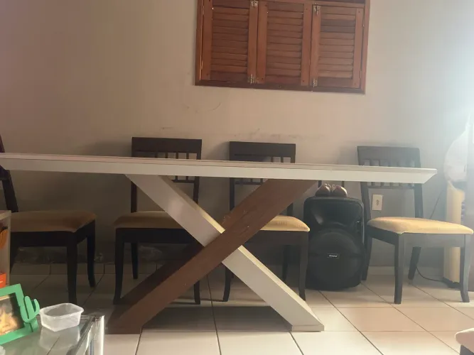 Mesa de jantar com 6 cadeiras