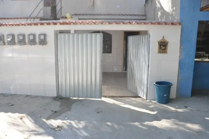 Alugo apartamento estilo kitnet - Parte Superior