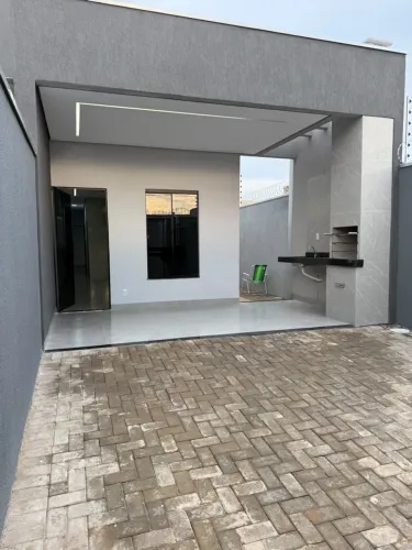 Vendo Casa 2/4 com suíte 1503 sul