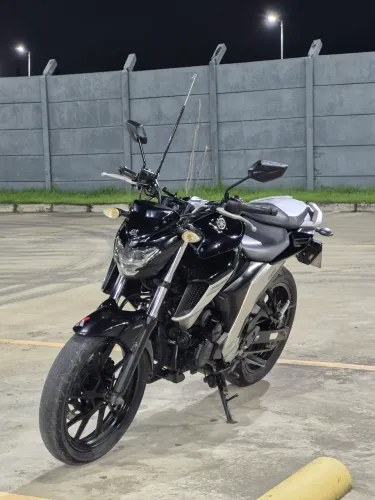 Yamaha FZ25 modelo 2020