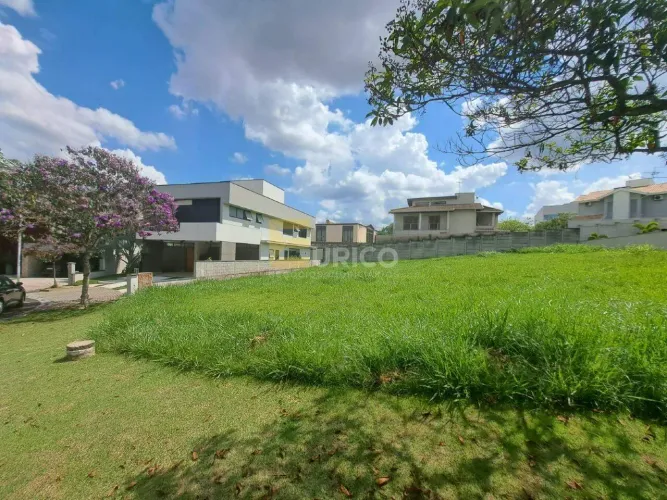 Terreno em Condomínio à venda no Condomínio Canto Del Bosco em Valinhos/SP