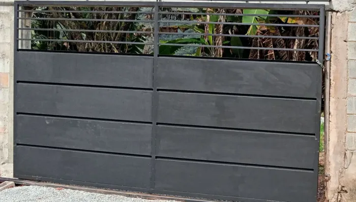 Portão garagem 320/230 chapa 18 novo de correr