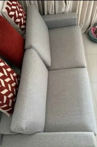 Sofá Herval Clean no LINHO + Manta + Puff