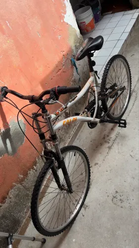 Bicicleta Caloi Xrt Aro 26 21 Marchas Mtb - Branco