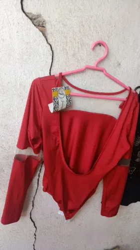 Body feminino manga longas