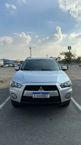 Mitsubishi Outlander 2.0 16V 160cv Aut. 2012