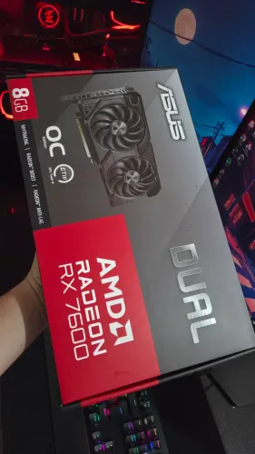 (Lacrada) RX 9060 XT 16 GB Asus Dual 9060XT AMD Radeon