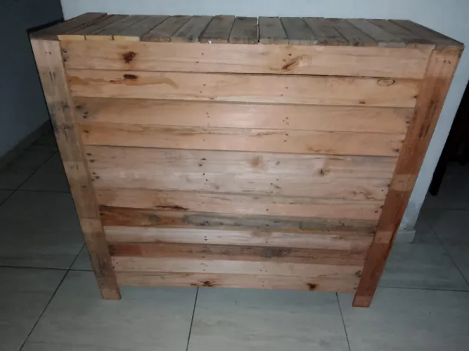 Balcão comercial e estante