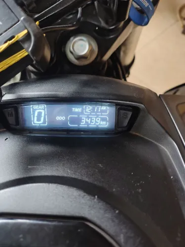 Dominar 400 2025 3.500km 18. *