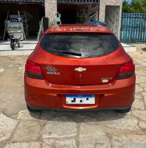 Chevrolet Onix Hatch Lollapalooza 1.0 8V Flex Power Mec. 4P 2014