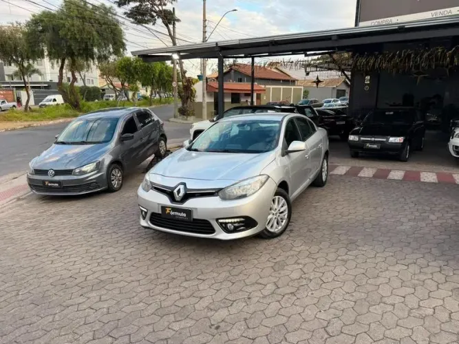 Renault Fluence Sed. Dynamique 2.0 16V Flex Aut. 2016