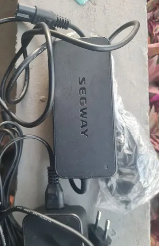 Vendo carregadores para patinete