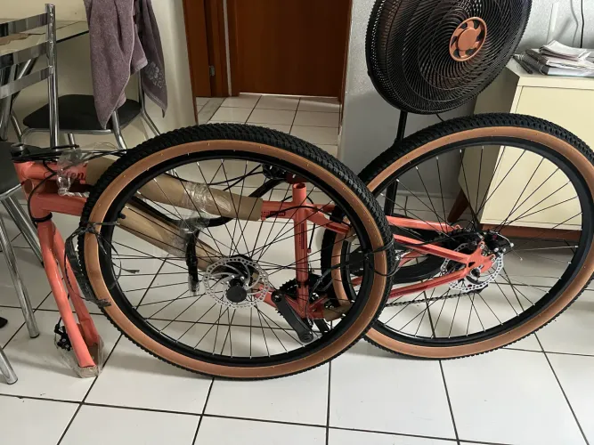 Bicicleta aro 29 colli rosa nova na caixa