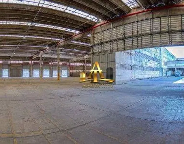 Galpão para Locação com 2222 m² - Km 18 em Osasco/SP.