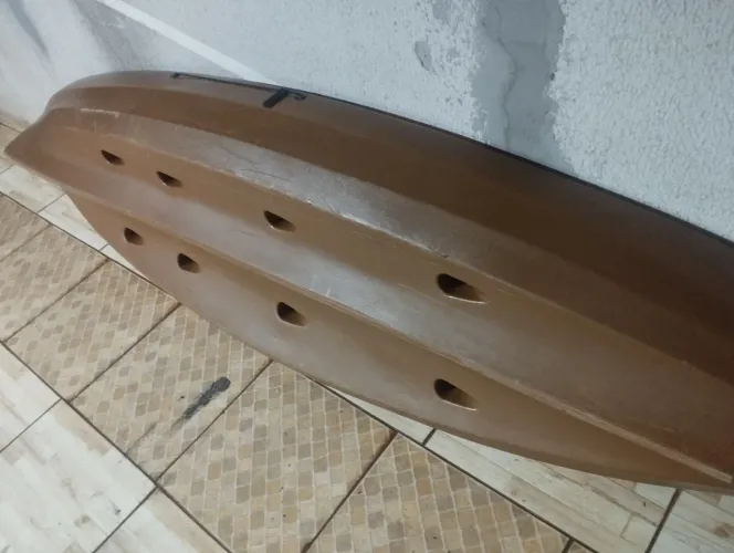 Caiaque semi novo.