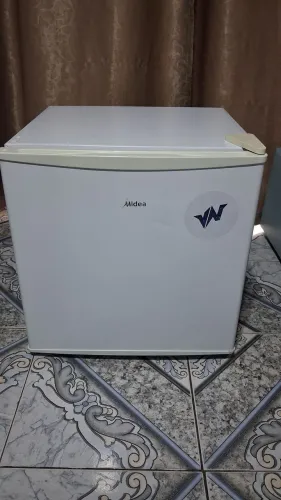 Frigobar Midea 45L - Usado