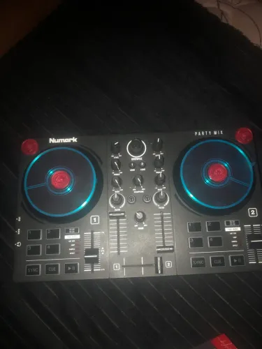 Vendo controladora Numark party mix