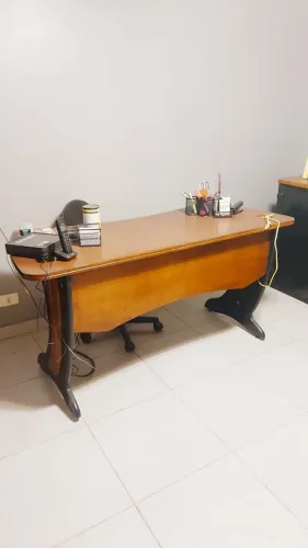 Mesa escritório elegante 
