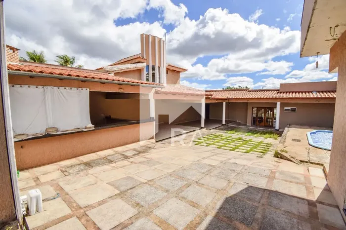 TERRENO EM CONDOMÍNIO COM ESCRITURA COM CONSTRUÇÃO EXISTENTE REGIÃO CONTAGEM SOBRADINHO