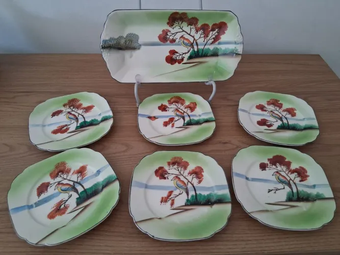 Conjunto de porcelana pintado a mão 