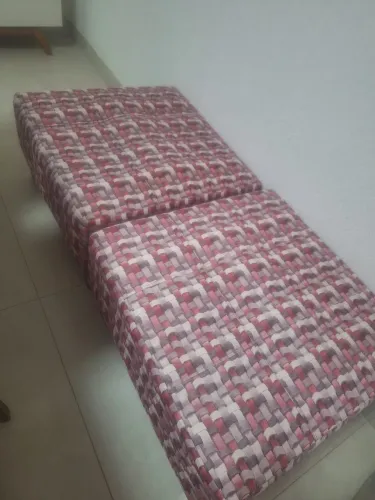 02 Puffs 70x70