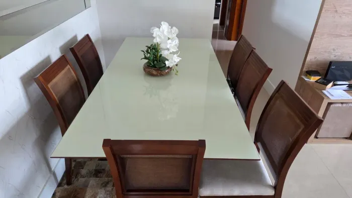Mesa sala de jantar 2mx1m com 6 cadeiras
