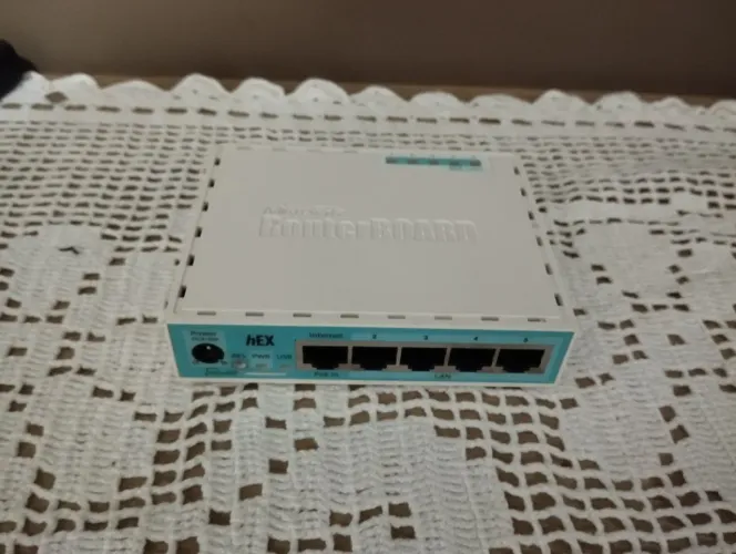 Mikrotik rb750 gr3