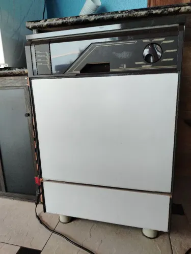 Vendo LAVA-LOUÇAS Brastemp 110W 12 serviços