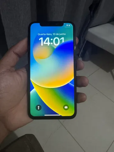 iPhone X 64GB Seminovo