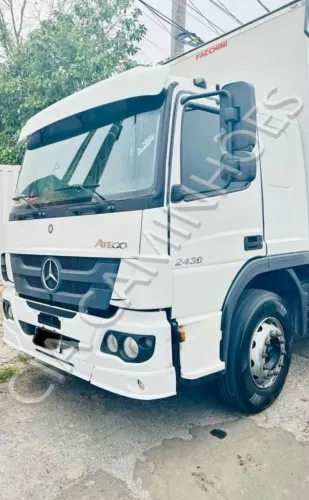 MB ATEGO 2430 CABINE LEITO ANO 2016 6x2 BAU FACCHINI DE 9M
