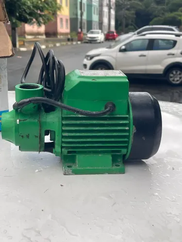 Bomba centrifuga amando