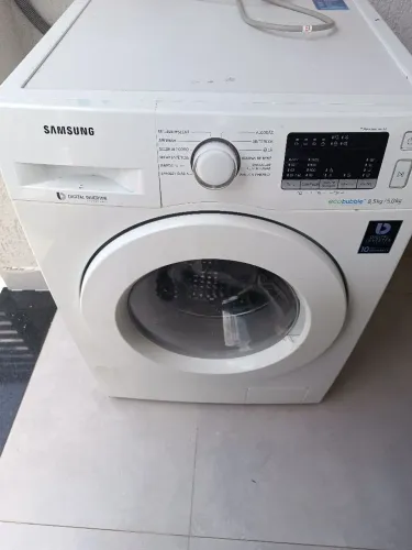 Lava e seca Samsung com erro de enxague. Pode consertar ou retirar peça. 