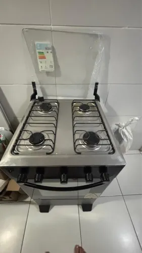 Fogão 4 bocas em ótimo estado. 