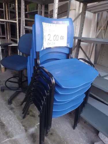 Cadeira de plástico
