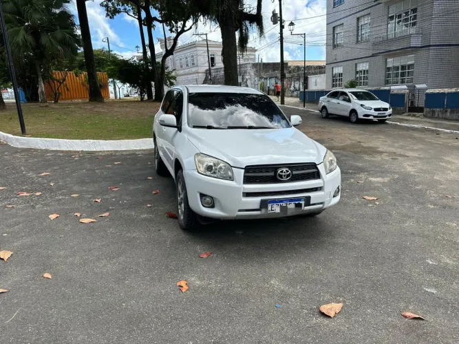 Toyota RAV4 2.4 4X2 16V 170cv Aut. 2011