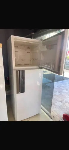 Geladeira Eletrolux Semi nova