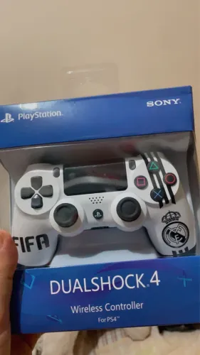 Controle original ps4 apenas duas vezes usado!!
