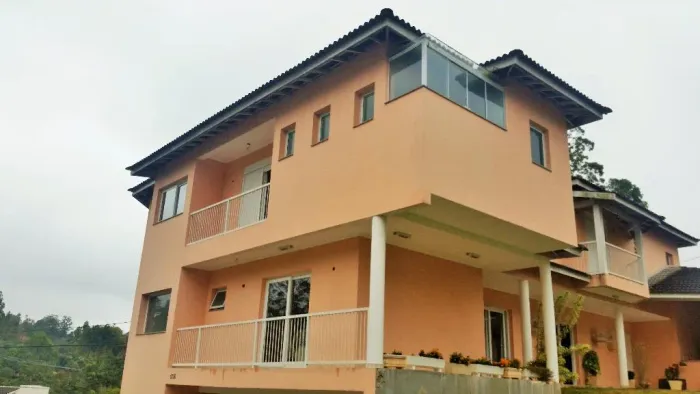Casa com 4 dormitórios à venda, 440 m² por R$ 1.700.000,00 - Granja Viana - Embu das Artes