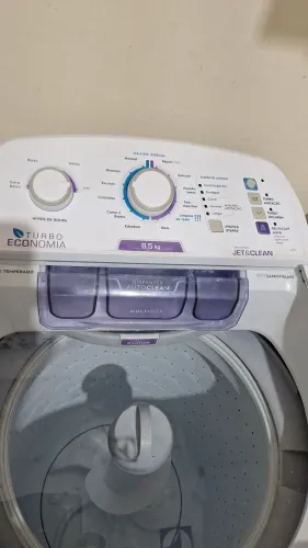 VENDO LAVADORA SEMI NOVA ELETROLUX DE 8,5 KILOS