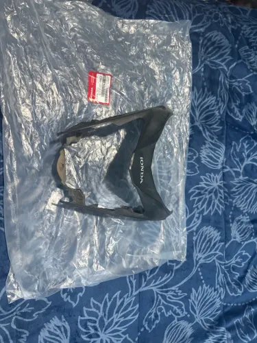 Carenagem do Farol Original Honda CB Twister 250 ? Inteira com Marcas de Uso