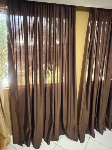 Lindo Par de Cortinas Cor Marrom Tabaco