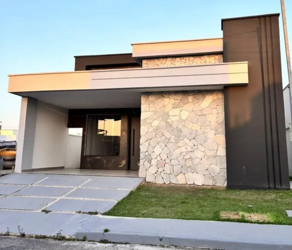 CASA135 - COND. VITÓRIA RÉGIA - CASTANHAL/PA