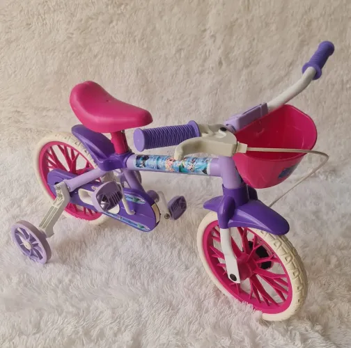 Bicicleta Infantil Aro 12 - Personalizada Frozen. Apenas 195,00