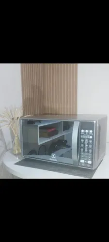 Microondas espelhado Eletrolux 220