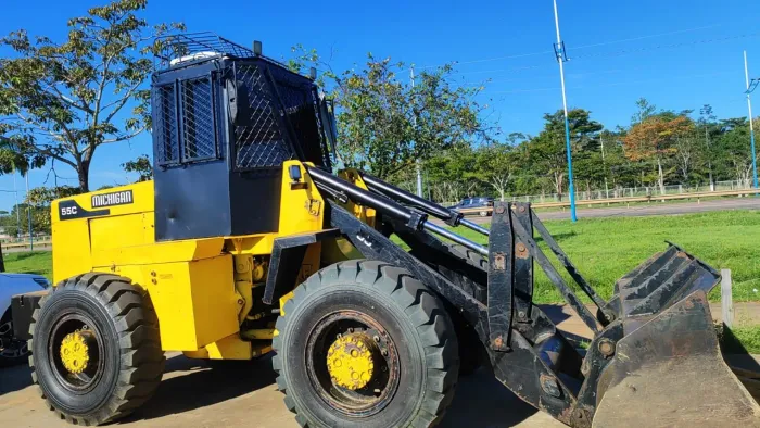 Alugo Pá Carregadeira